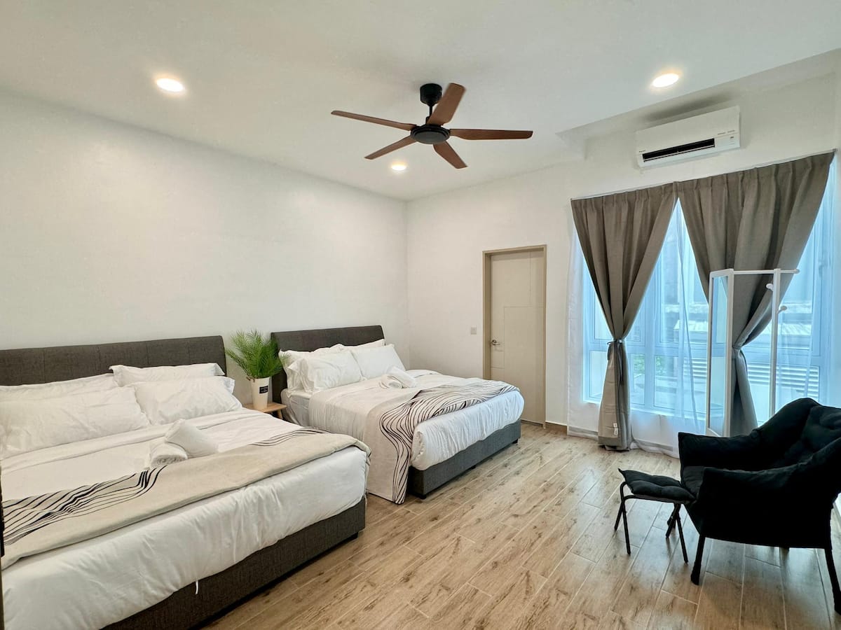 3-Storey Luxury House · June's — photo 23 of 66