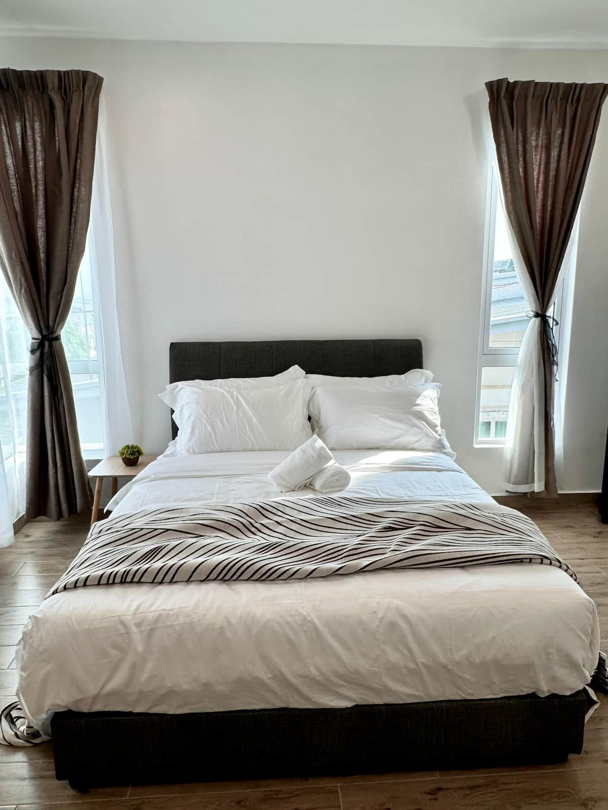 3-Storey Luxury House · June's — photo 27 of 66