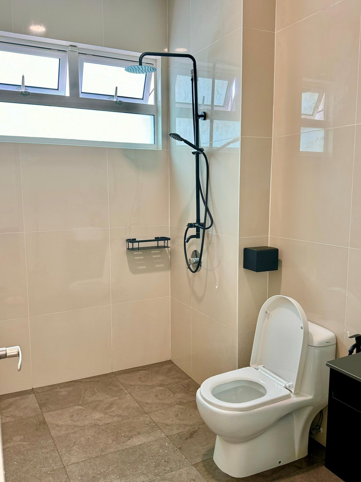 3-Storey Luxury House · June's — photo 31 of 66