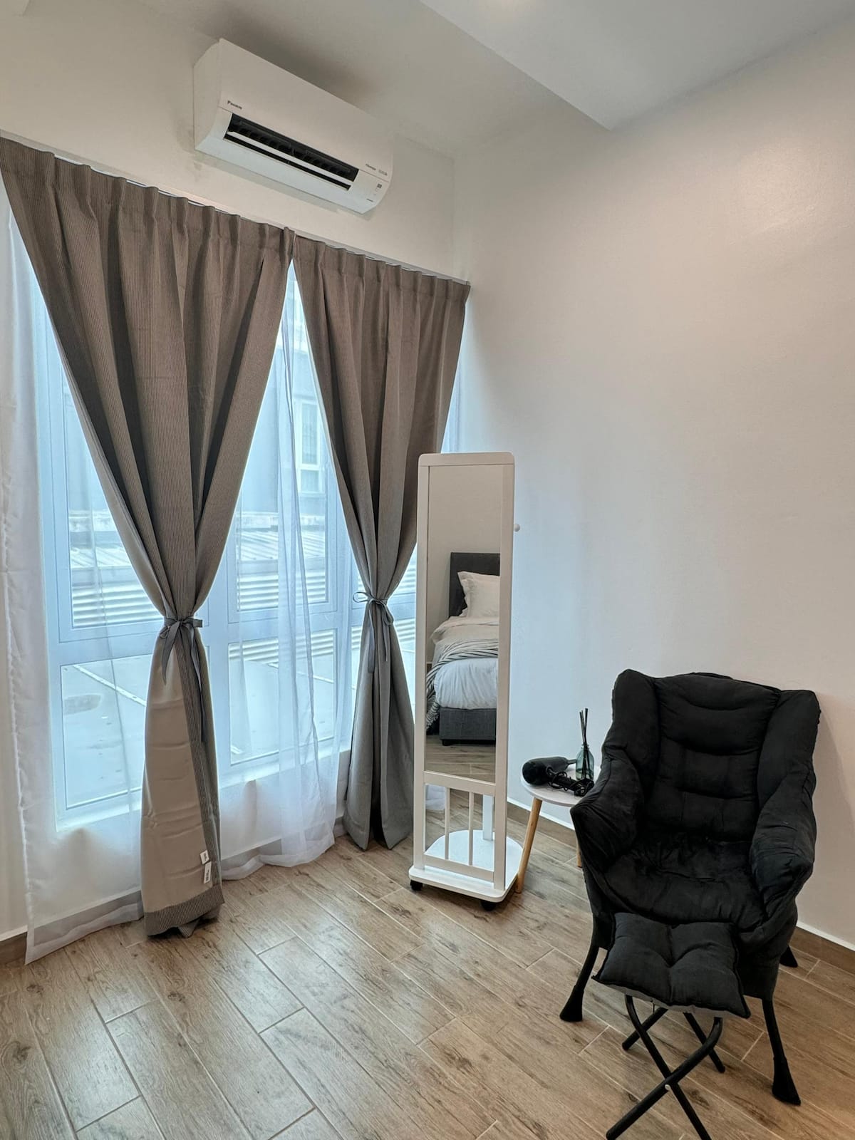 3-Storey Luxury House · June's — photo 63 of 66