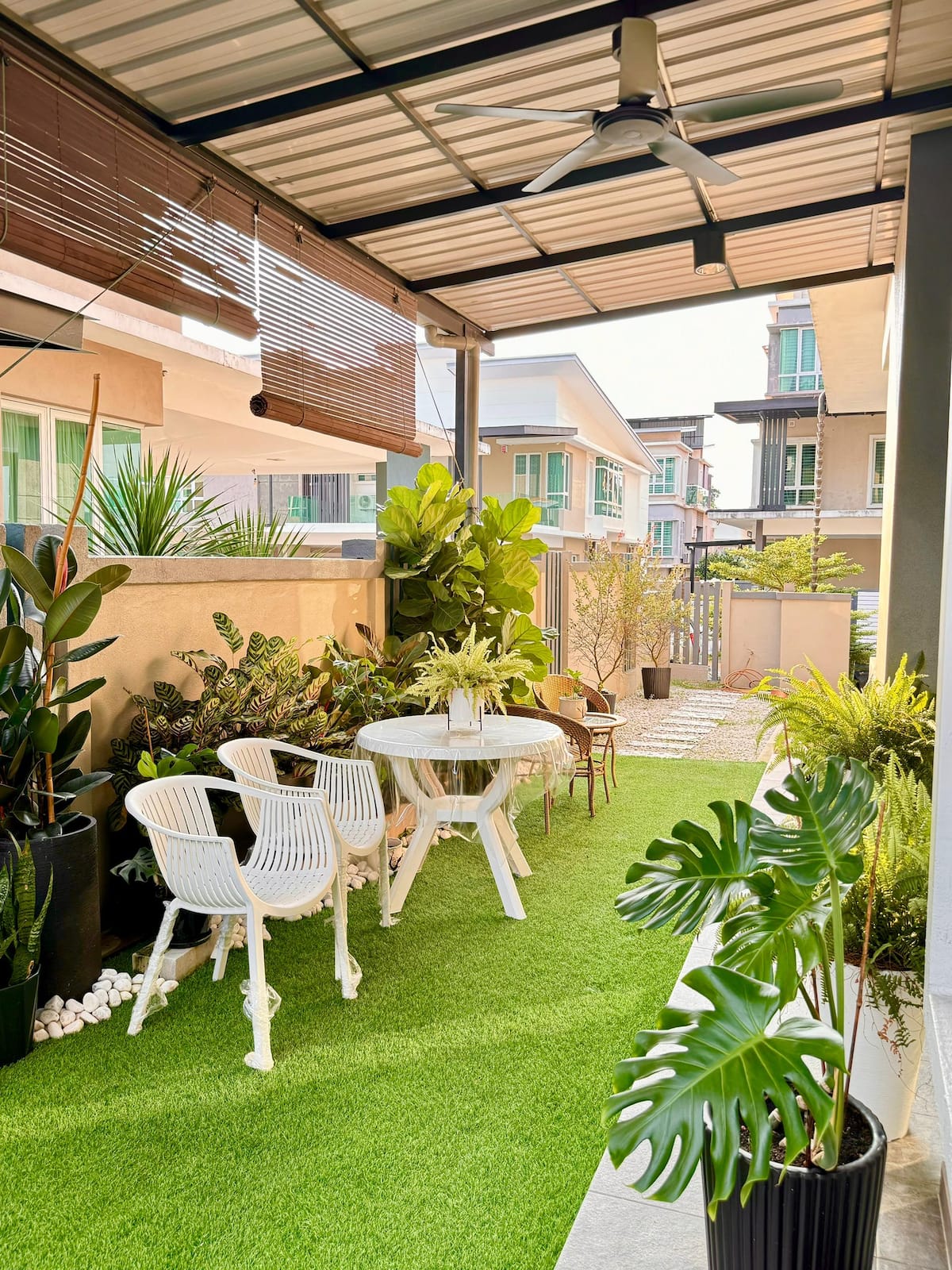 3-Storey Luxury House · June's — photo 13 of 51