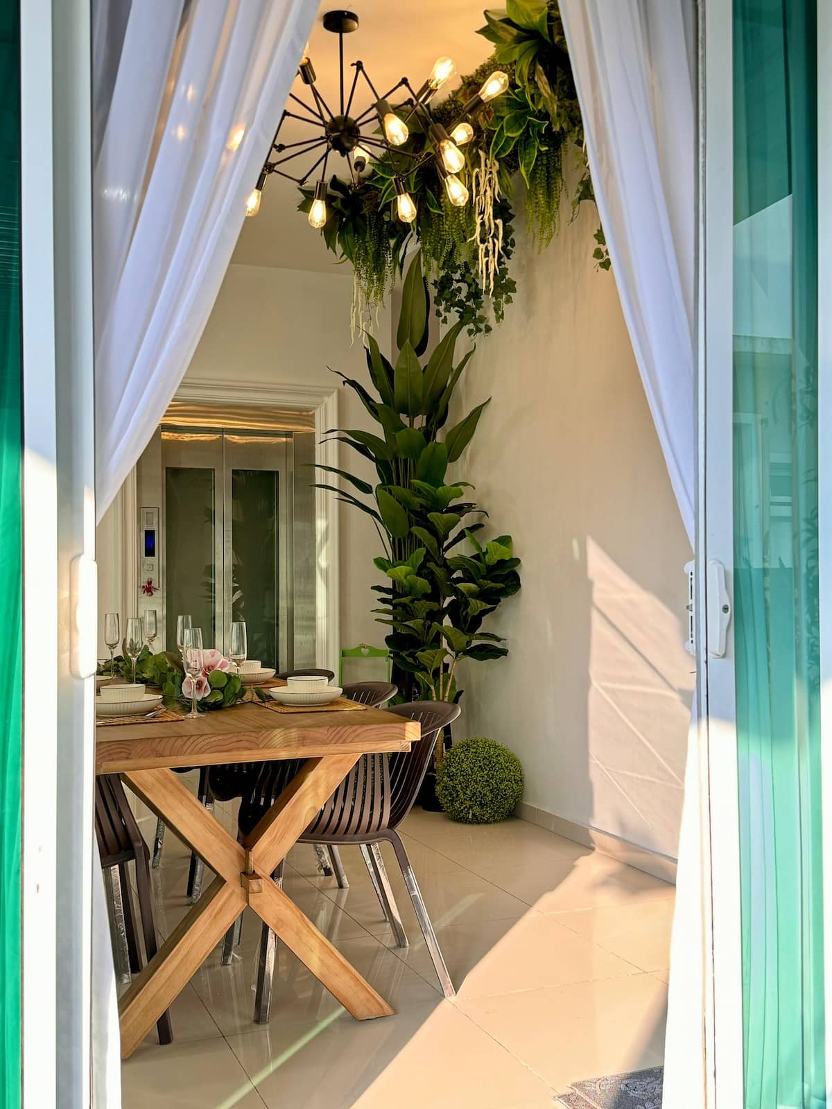 3-Storey Luxury House · June's — photo 16 of 51