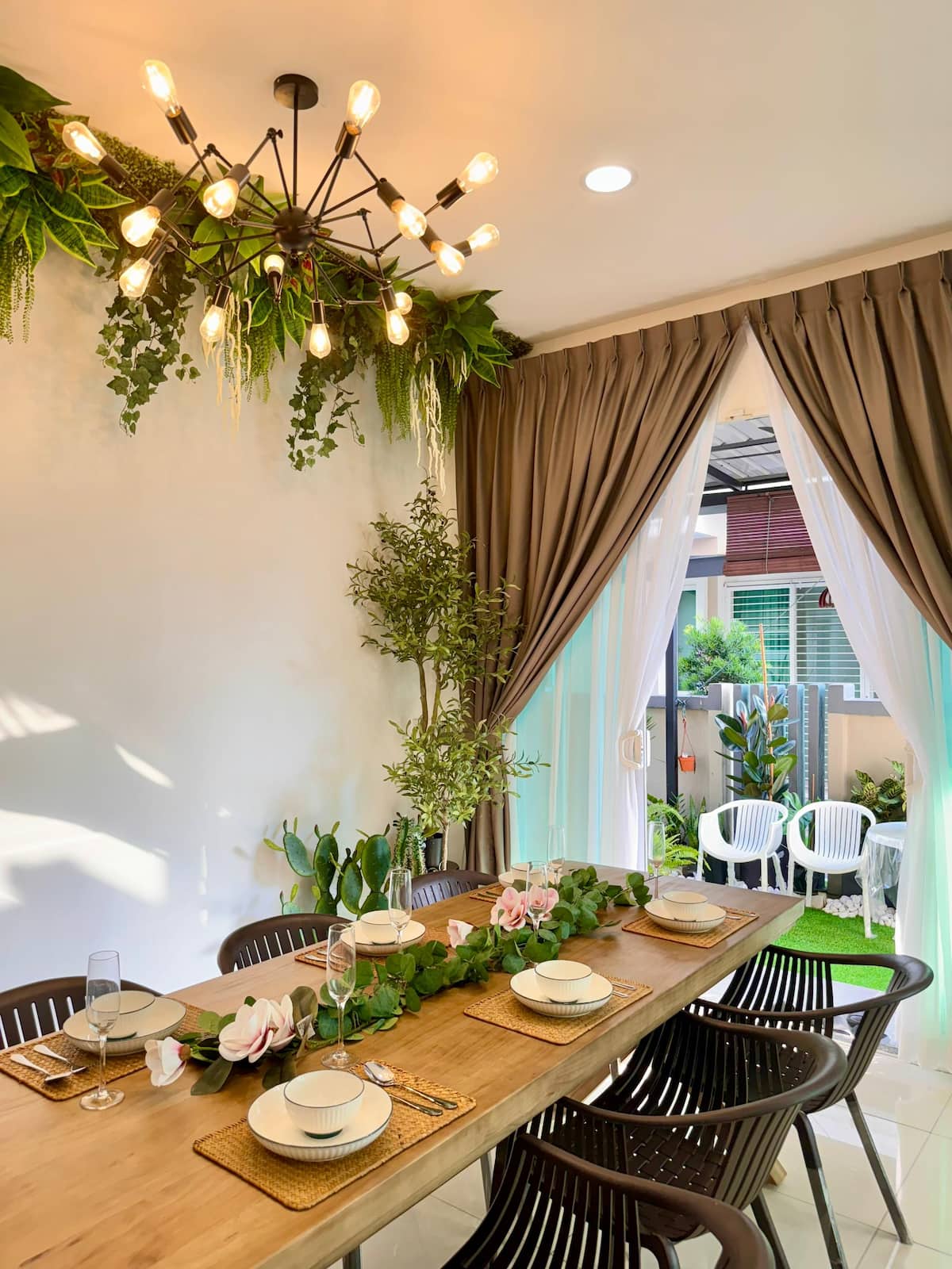 3-Storey Luxury House · June's — photo 4 of 51