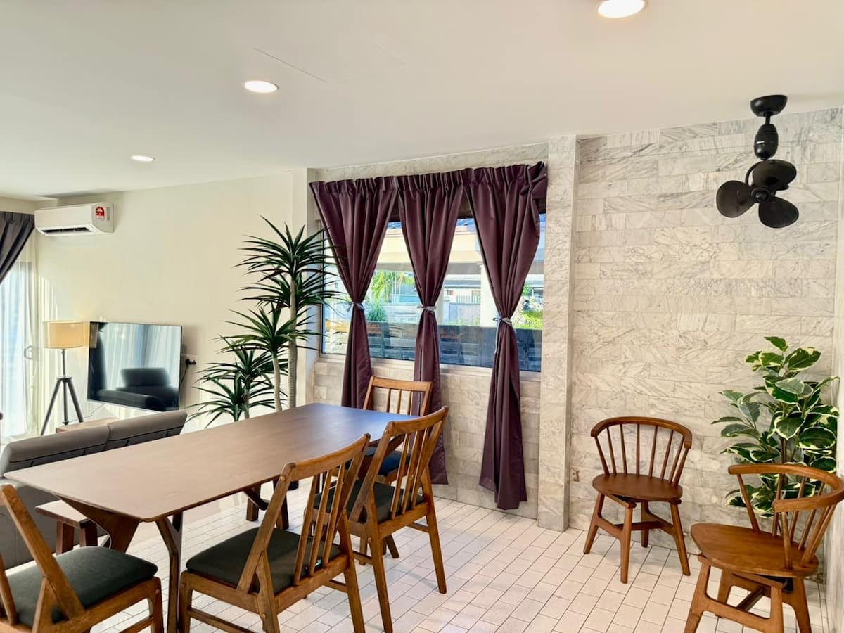 Teluk Cempedak Bungalow · Pool — photo 4 of 26