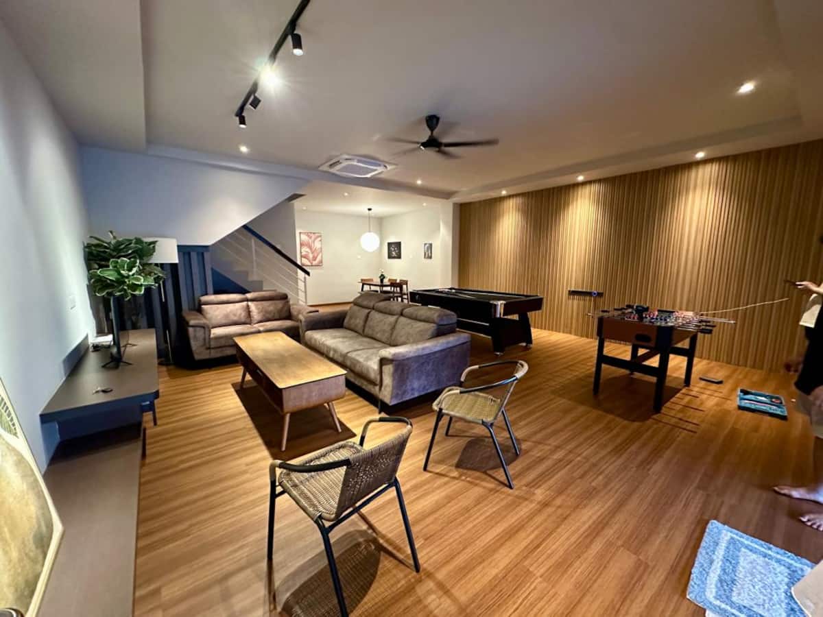 Cosy Big House · 4B4B — photo 3 of 18